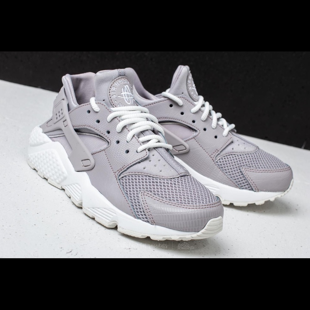 Nike Air Huarache Run Se Atmosphere Grey